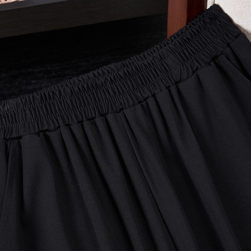 The Lace-Detail Cropped Pant